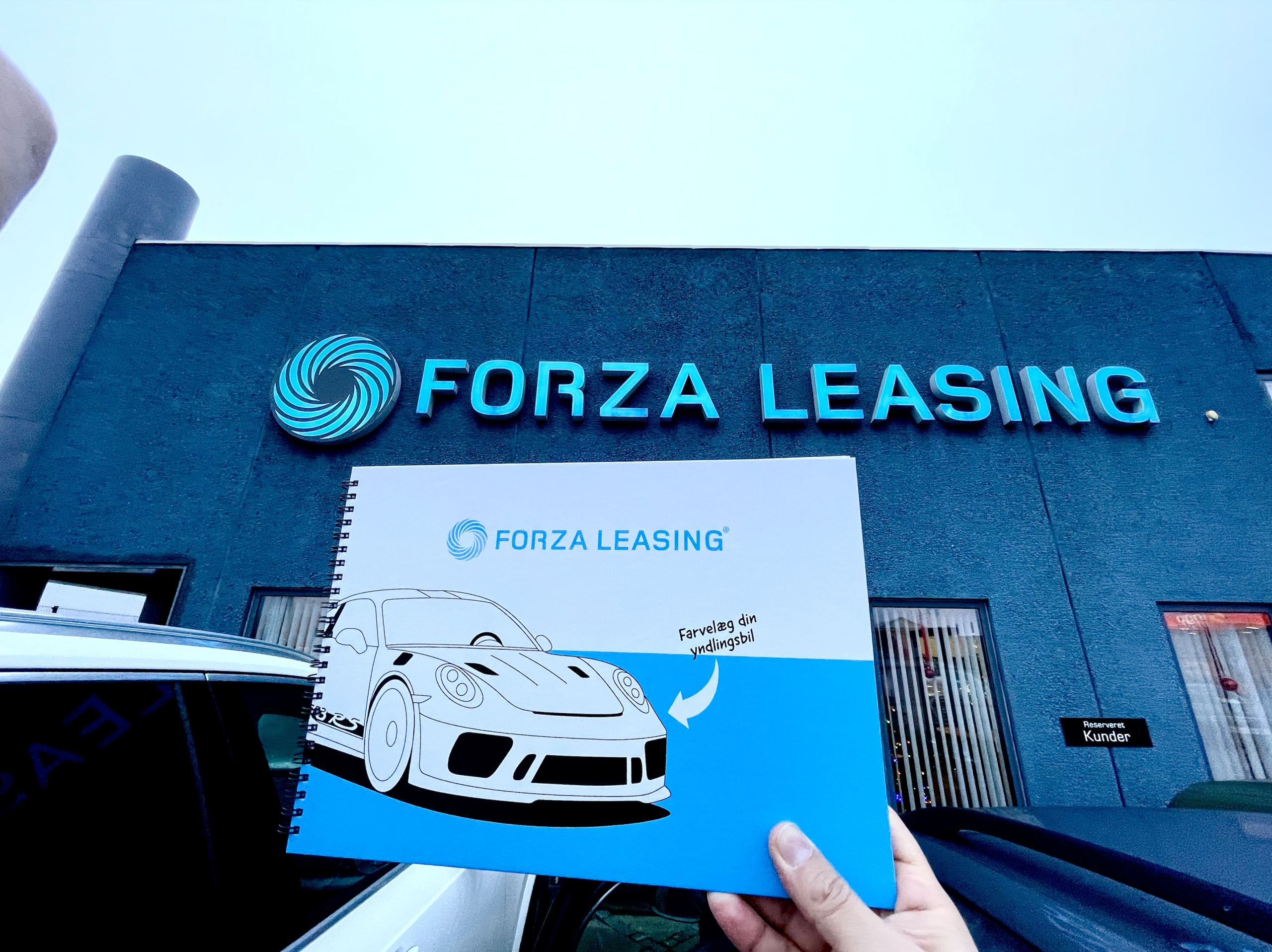 Forza Leasing and Cars N Colours. Get your own privat lable high end colouring book